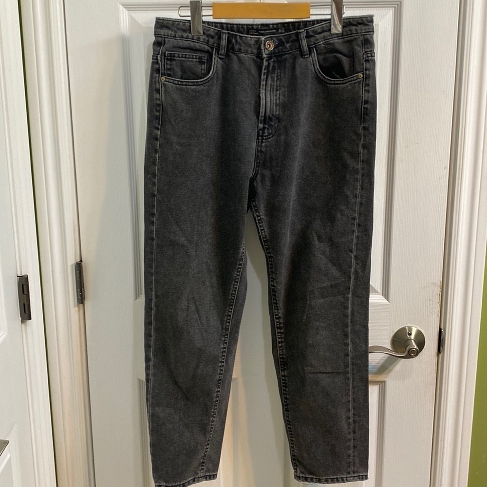 Zara Trafaluc Jeans Women's 8 Faded Black High Rise Tapered Leg Mom Ankle Denim